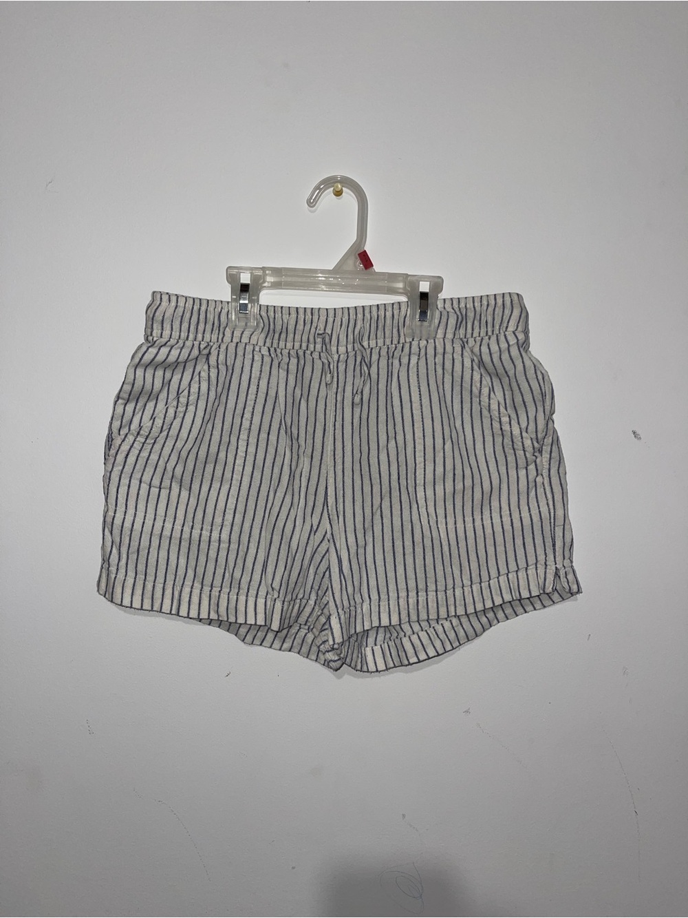 Old Navy White & Navy Pinstripe Linen-Blend Shorts